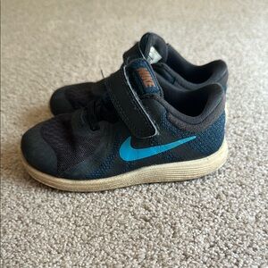 Nike Black and Blue Sneakers with Suede Upper